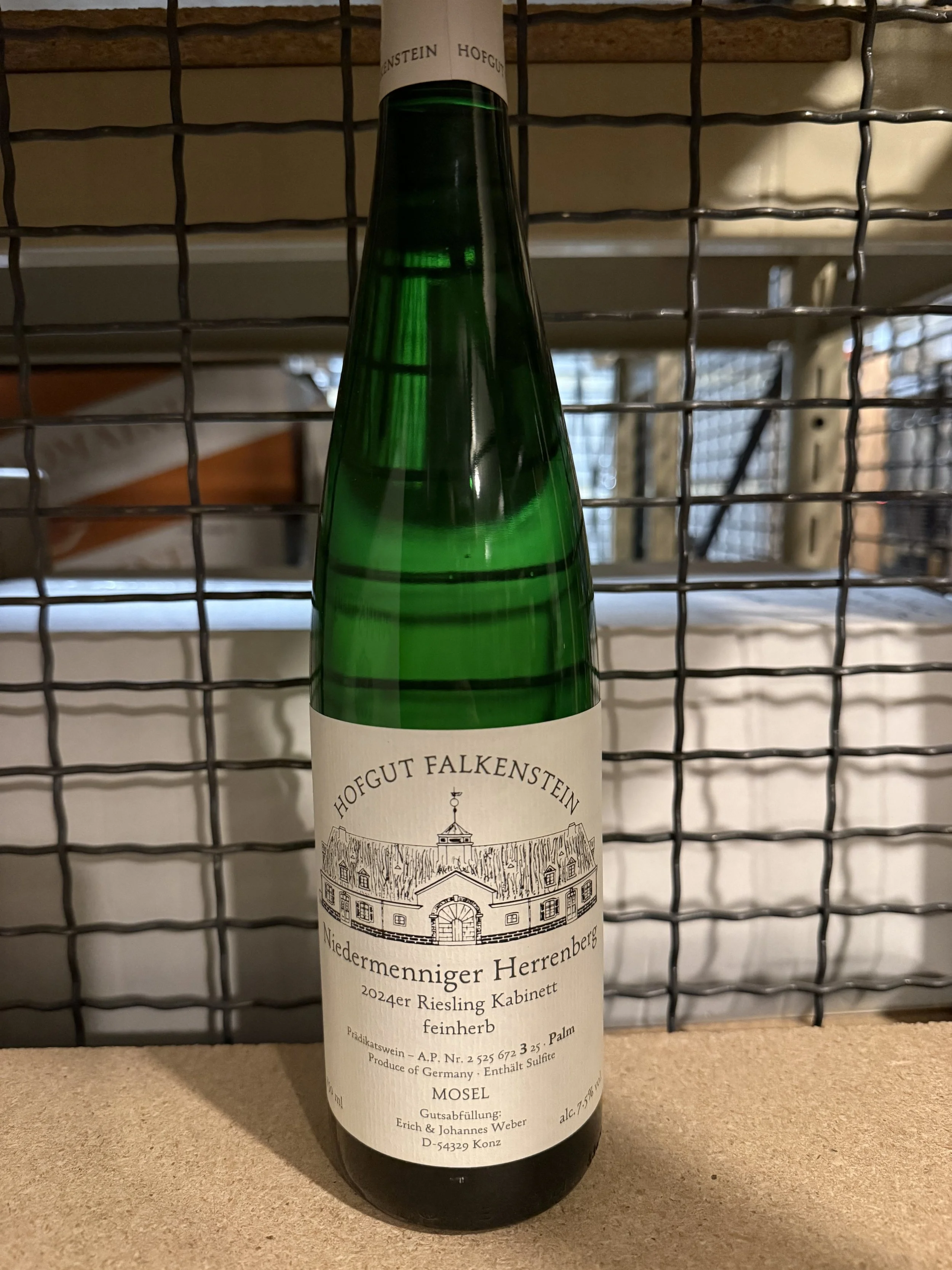 Hofgut Falkenstein Niedermenniger Herrenberg Feinherb Palm