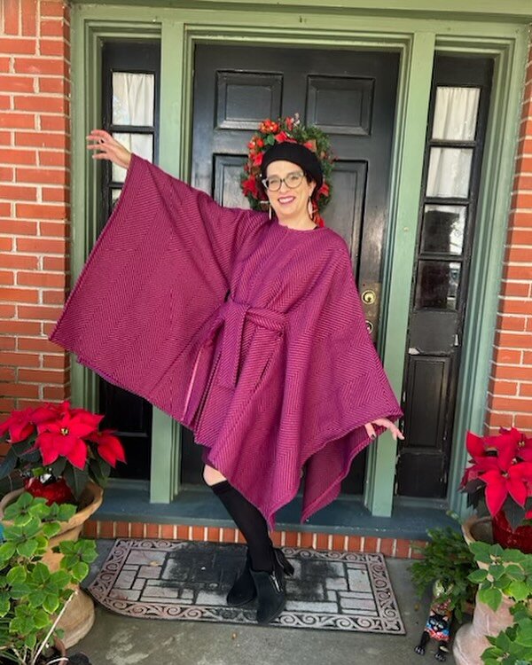 It finally got cold enough in Texas for my wool cape! Fingers crossed I get to wear it more days in the new year. #voguepatterns #woolfabric #valentinofabric