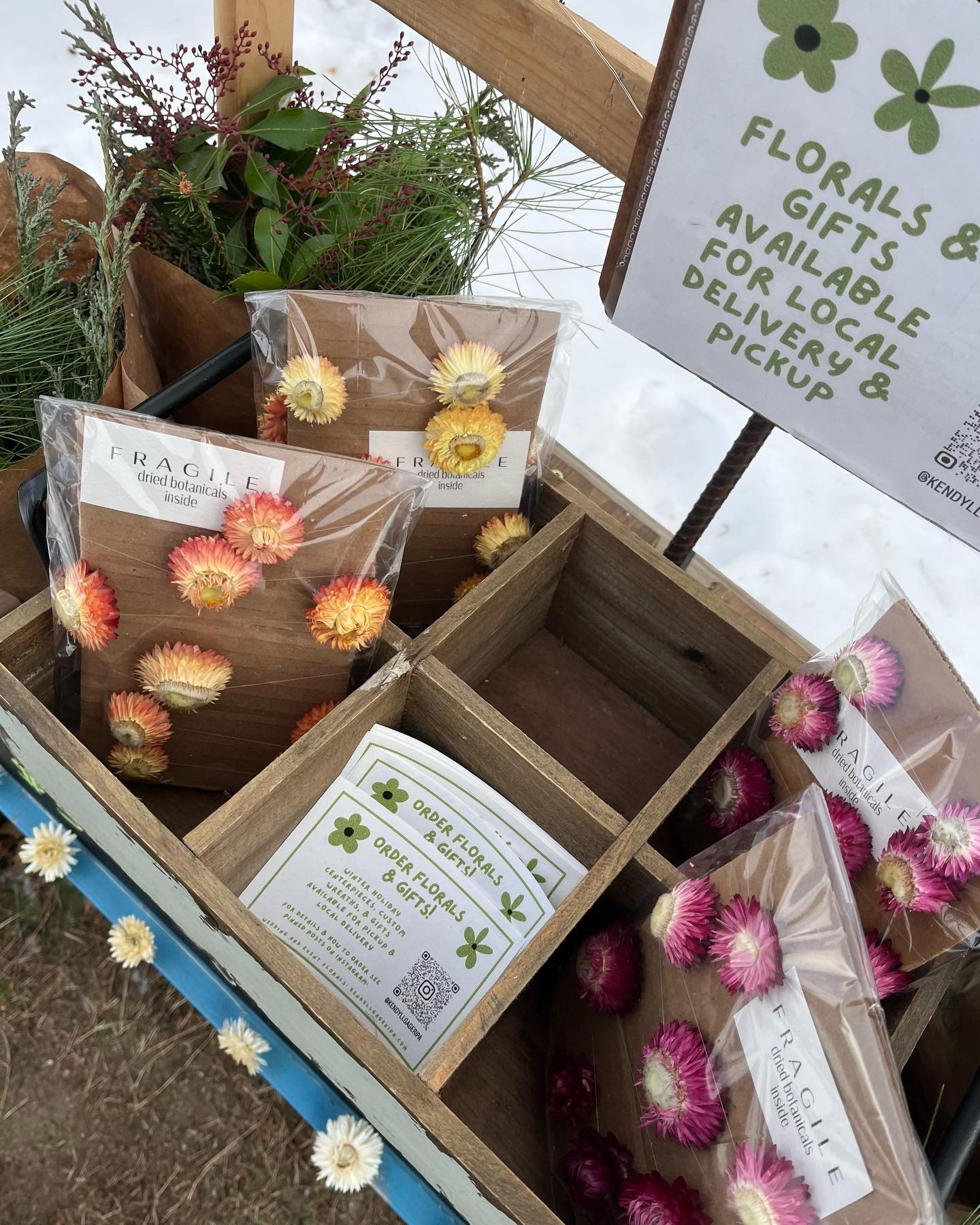 Now offering everlasting daisy-chains 🌼

Available on the stand on Summer St. in North Amherst 

4&rsquo; &ldquo;floating&rdquo; garlands

Made from locally grown strawflower