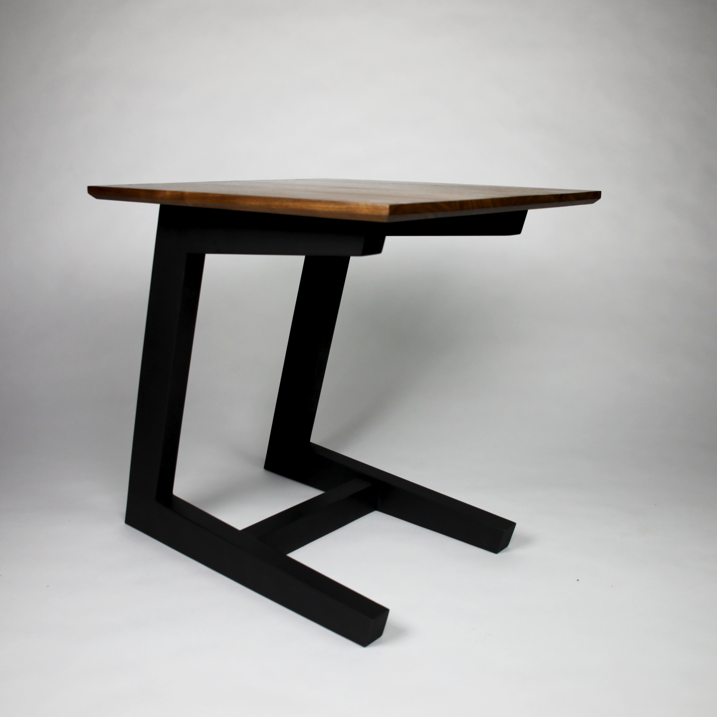 Flathead-C-Table-ISO.png