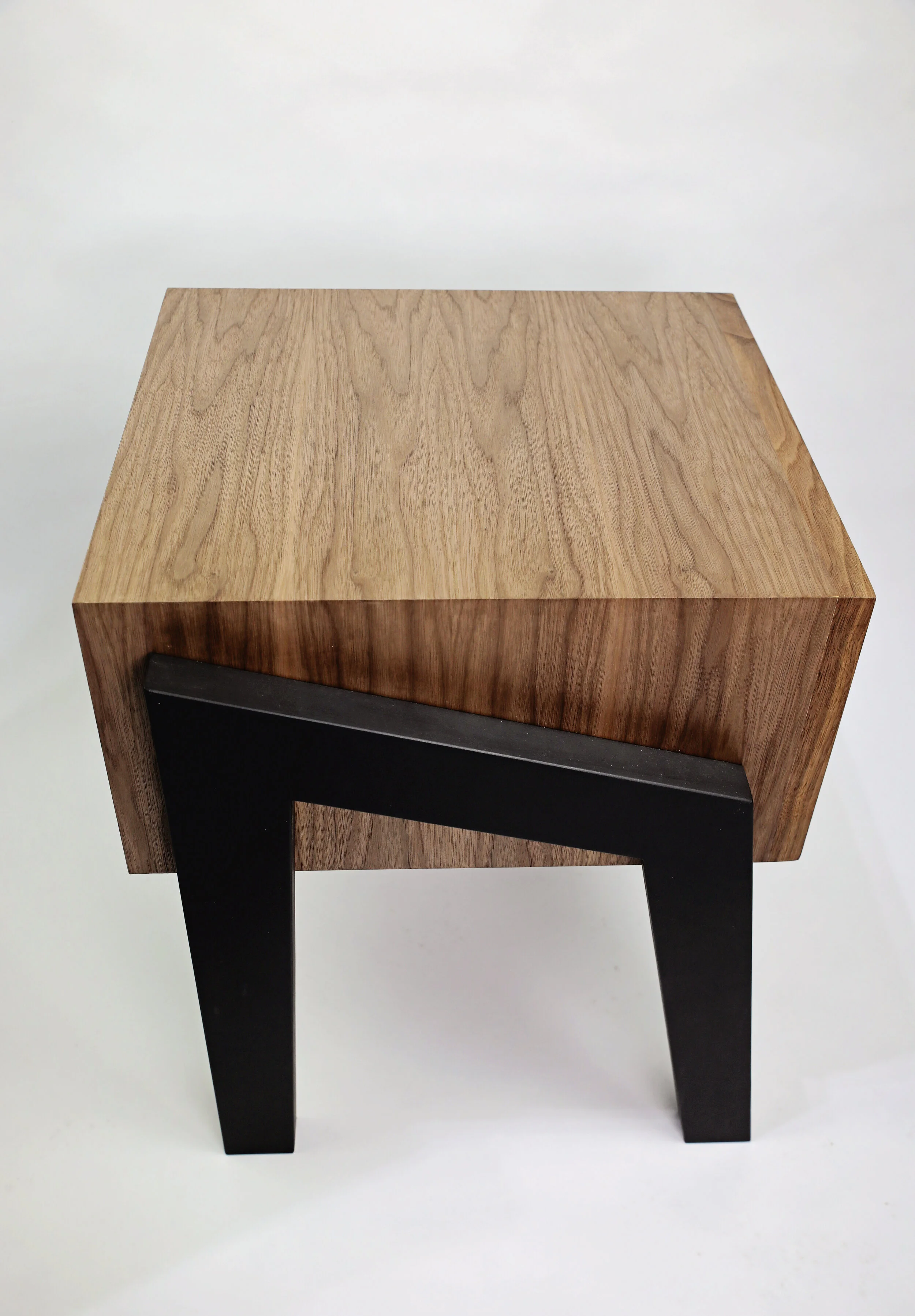 Flathead-Walnut-End-Table-Top-Side.JPG