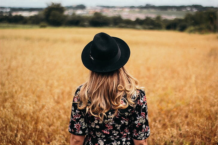 people-girl-woman-alone-preview.jpg