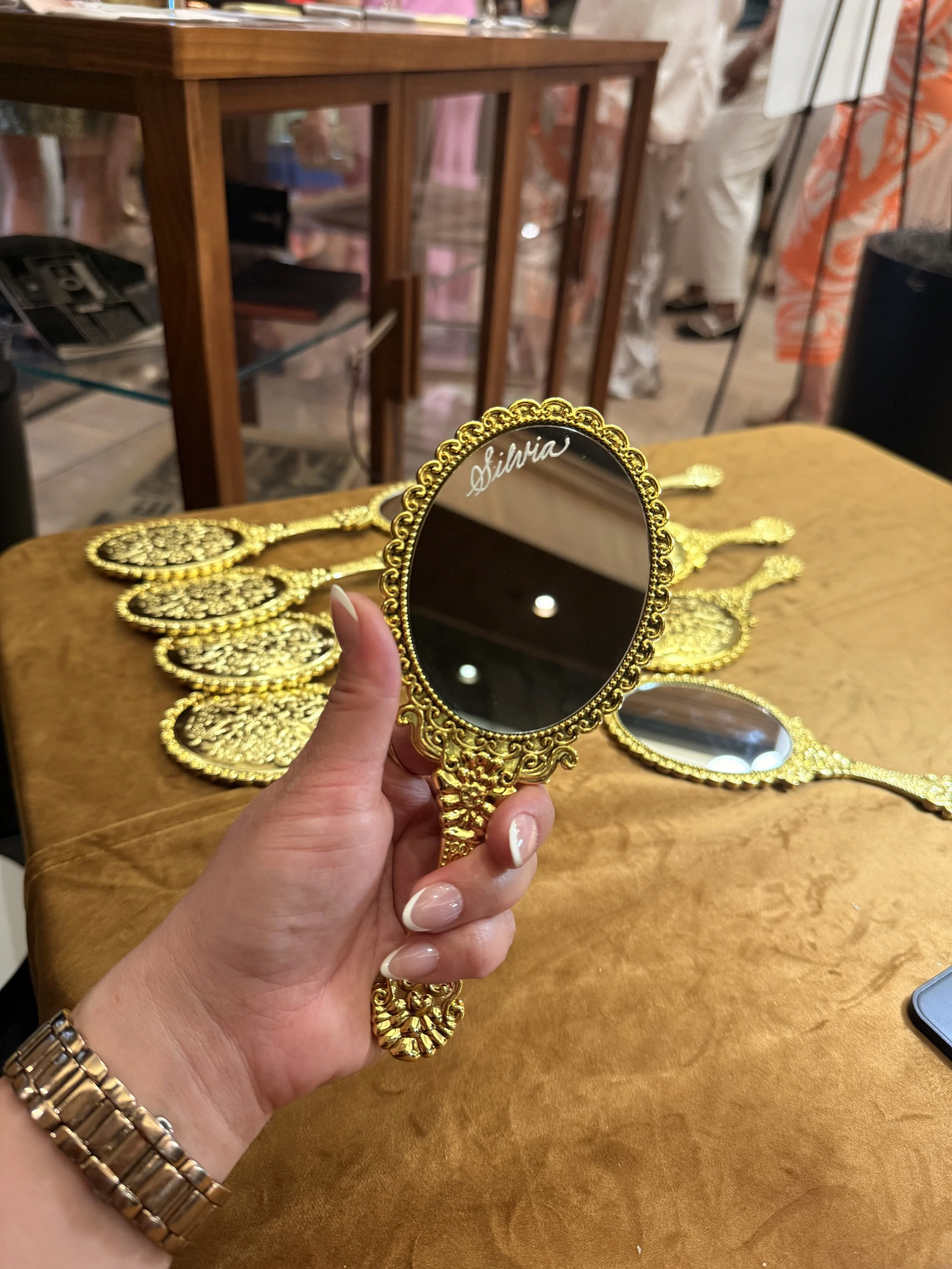 dc-engraver-rinelle-custom-live-mirror-engraving.jpeg