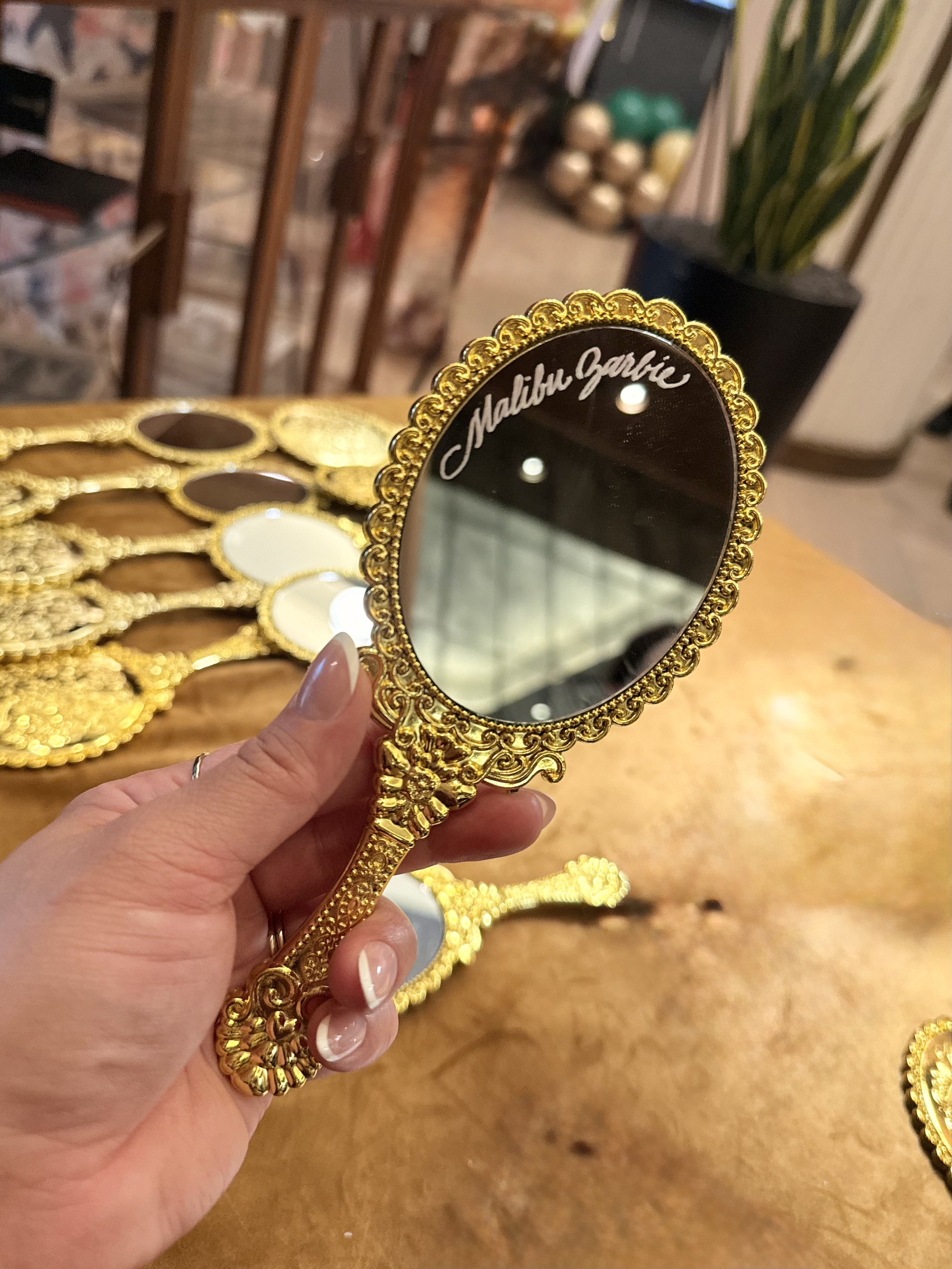 dc-engraver-rinelle-custom-engraved-pocket-mirror.jpeg