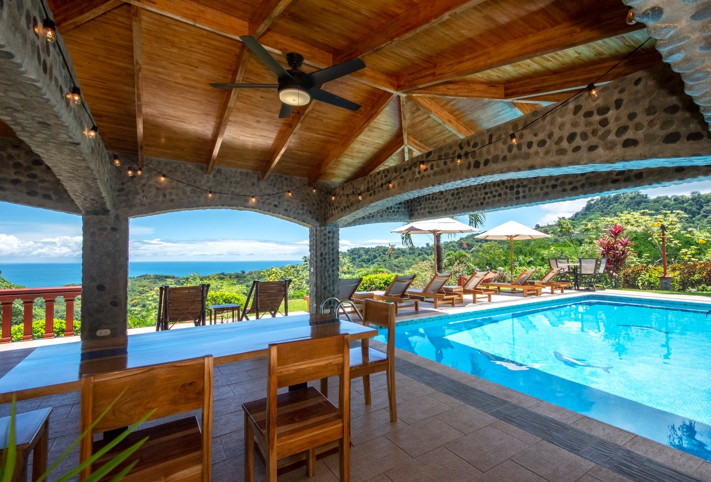 Topanga Villa - Pooside2.jpeg