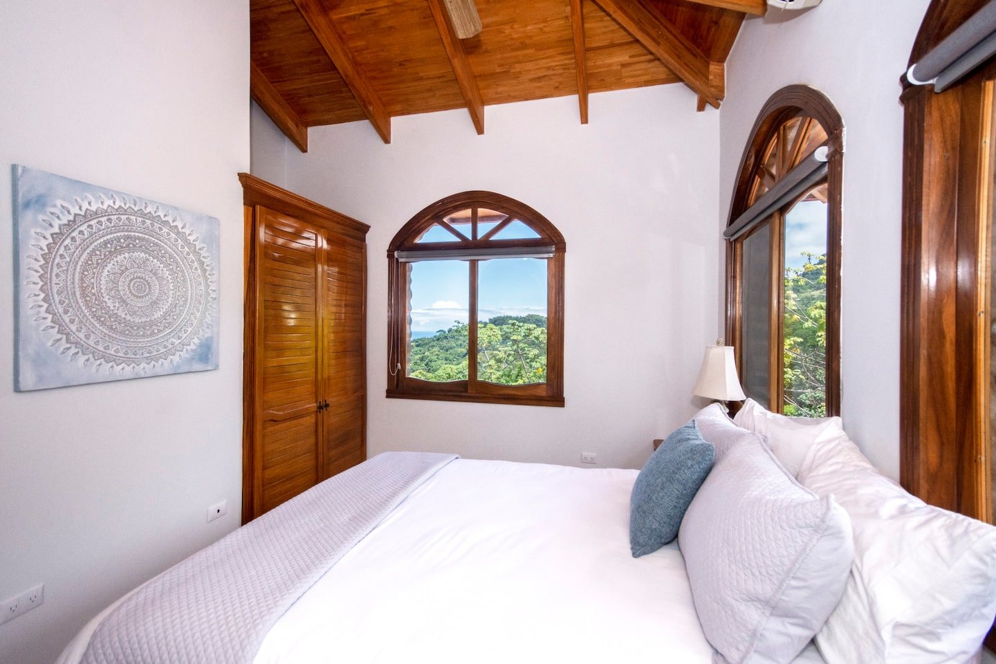 Queen Bedroom 4.jpeg