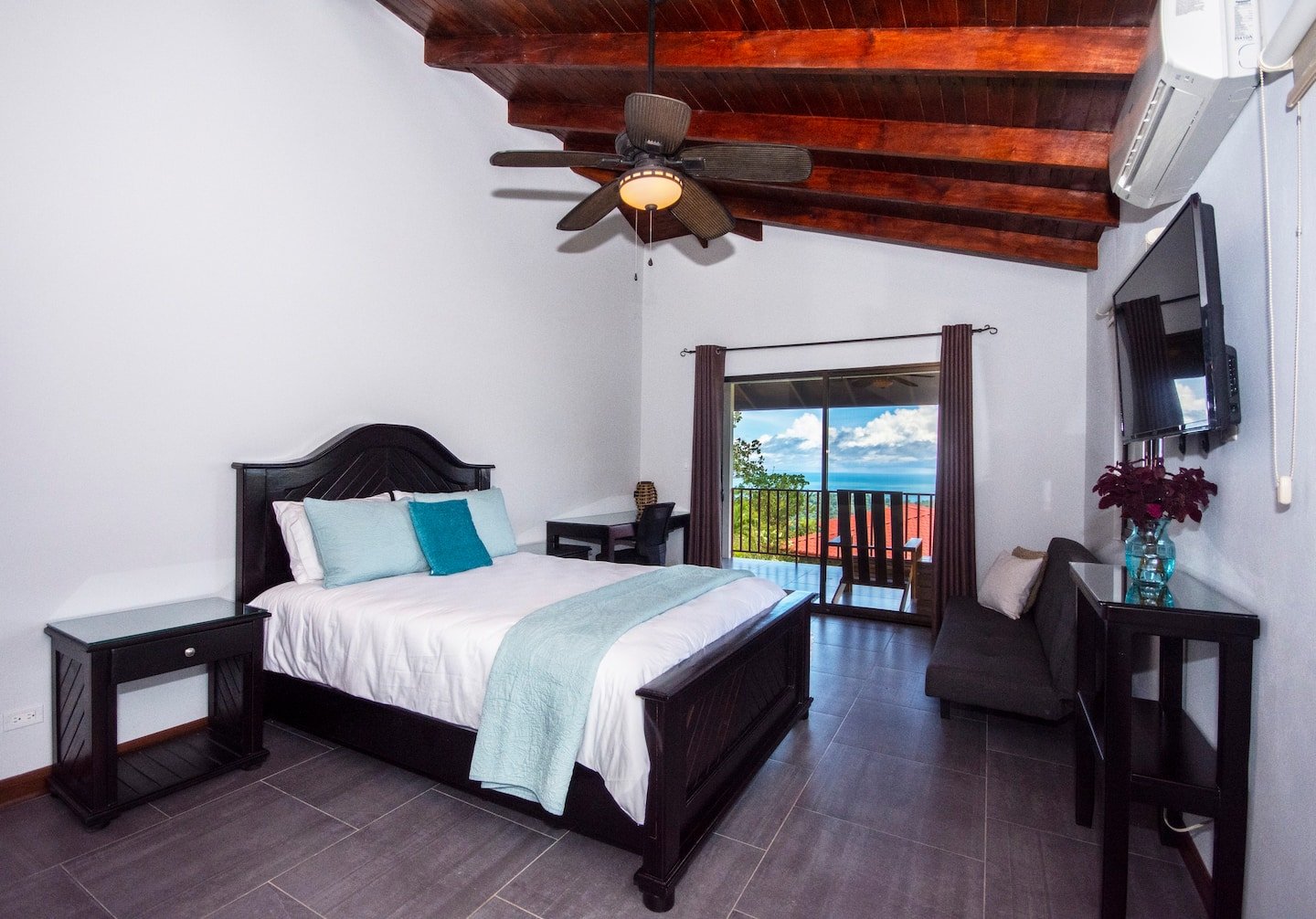 King Suite, Ocean View bedroom.jpeg