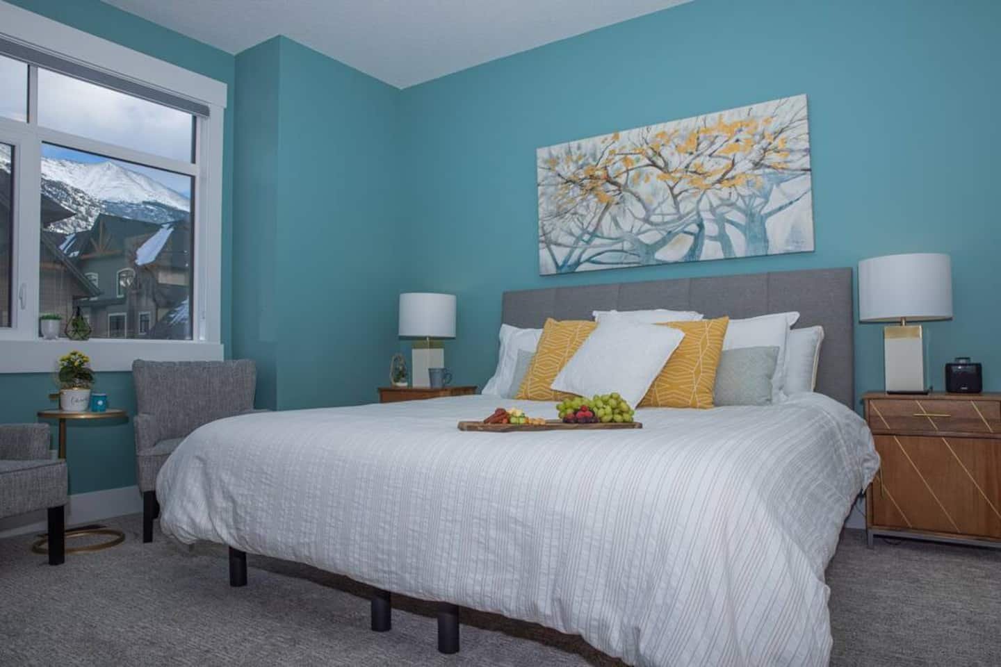 September 9-14, 2024: King Suite - $3900