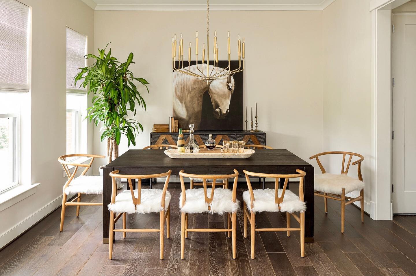 From our Kornblau Terrace project&hellip;who doesn&rsquo;t love a wishbone chair?! 

Photo by: @christykosnicinteriors 
.
.
.
.
.
#interior #homedecor #decor #interiors #homedesign #furniture #decoration #interiordecor #interiorstyling #interior4all 