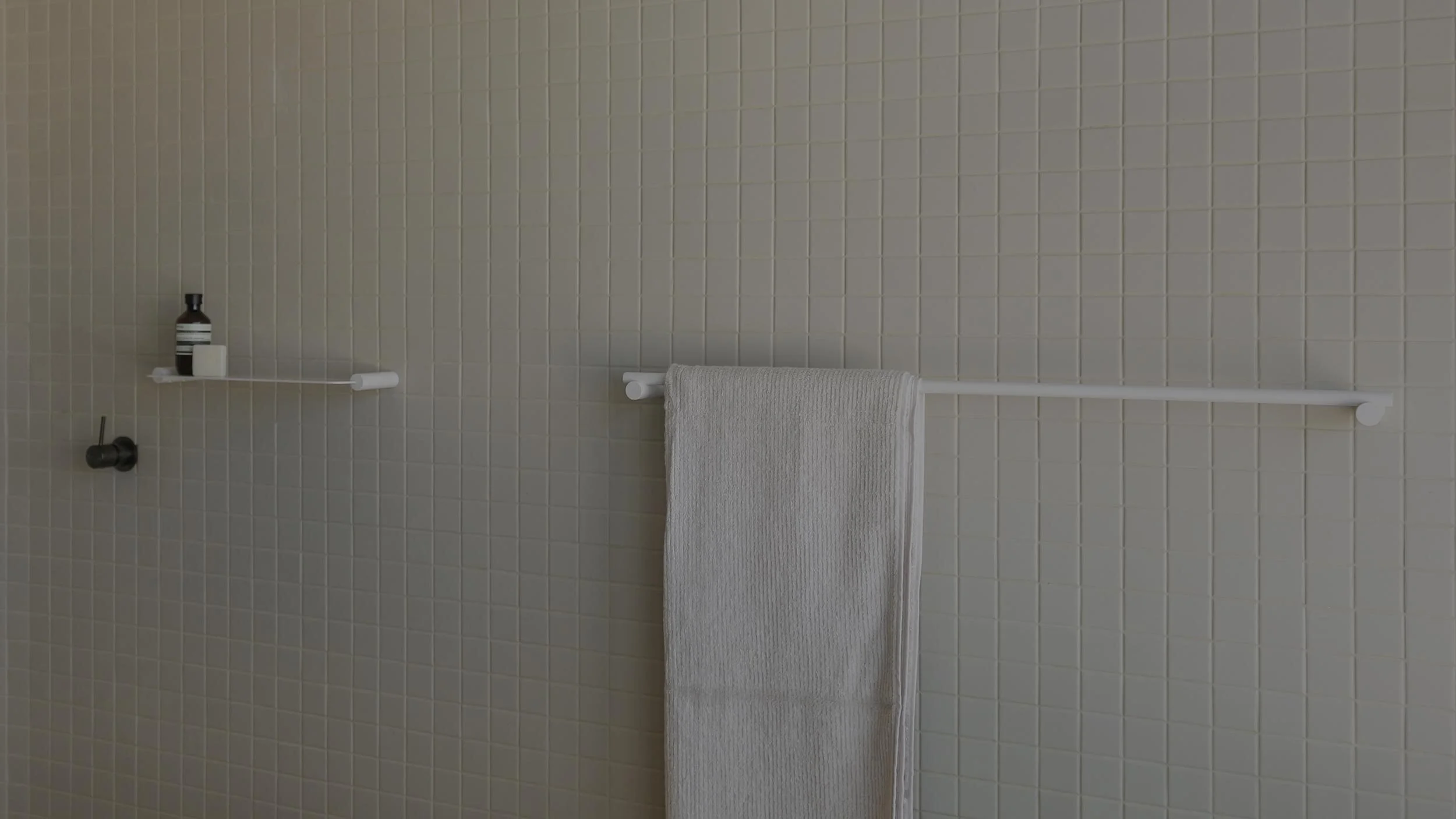 Bathroom-accessories-3-banner-2500px.jpg