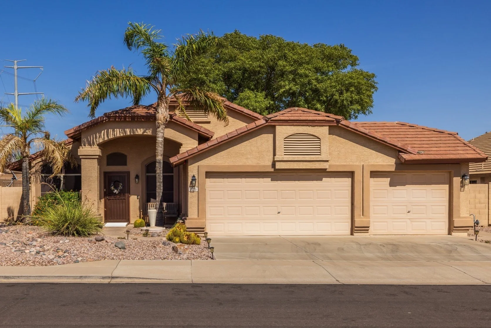1-web-or-mls-3225+S+Oxley%2C+Mesa-1.jpg