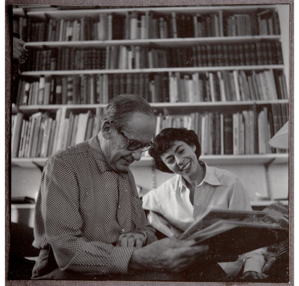 Gropius and daughter Ati in the living room, 1955