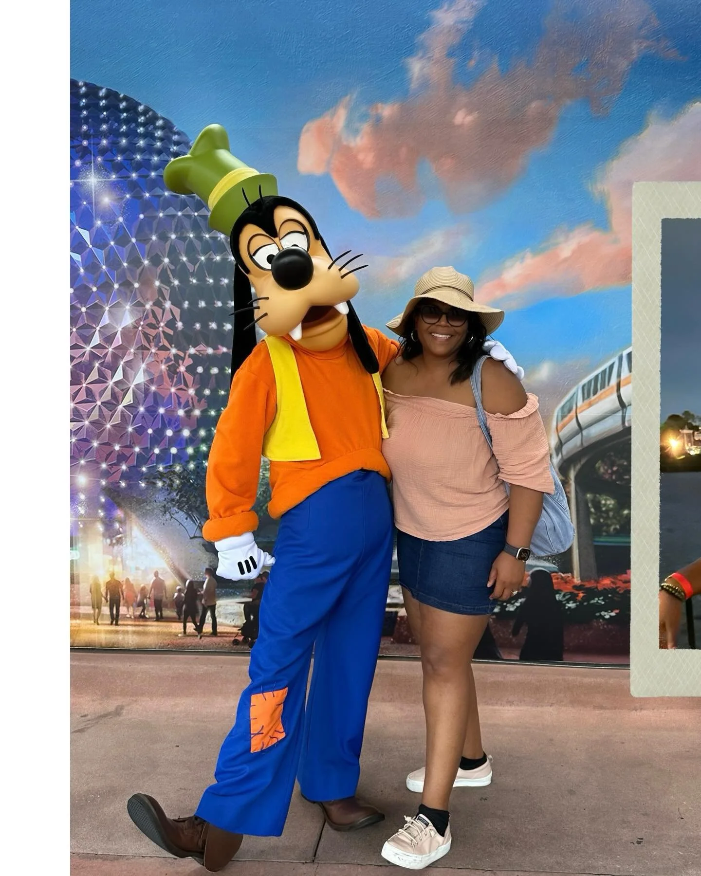 ✨Fond memories of the Epcot Food and Wine Festival last Fall.  Great food, shared moments, and real joy!

#travelover50 
#magicalmoments 
#travelmemories #epcotfoodandwinefestival #flashbackfriday