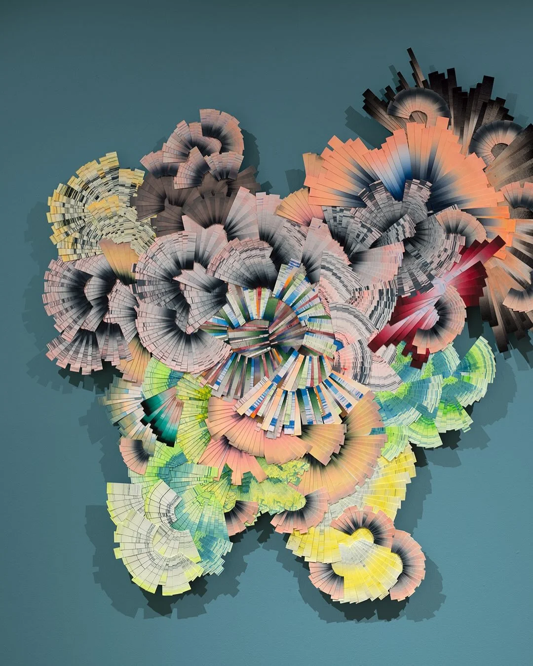 Vidste du, at v&aelig;rkerne i vores aktuelle udstilling Gensk&aelig;r er til salg?
 
En stor del af v&aelig;rkerne er venligst udl&aring;nt af @galeriemarialund , som er kunstneren Lyndi Sales&rsquo; gallerist i Paris. Ved at investere i et eller fl