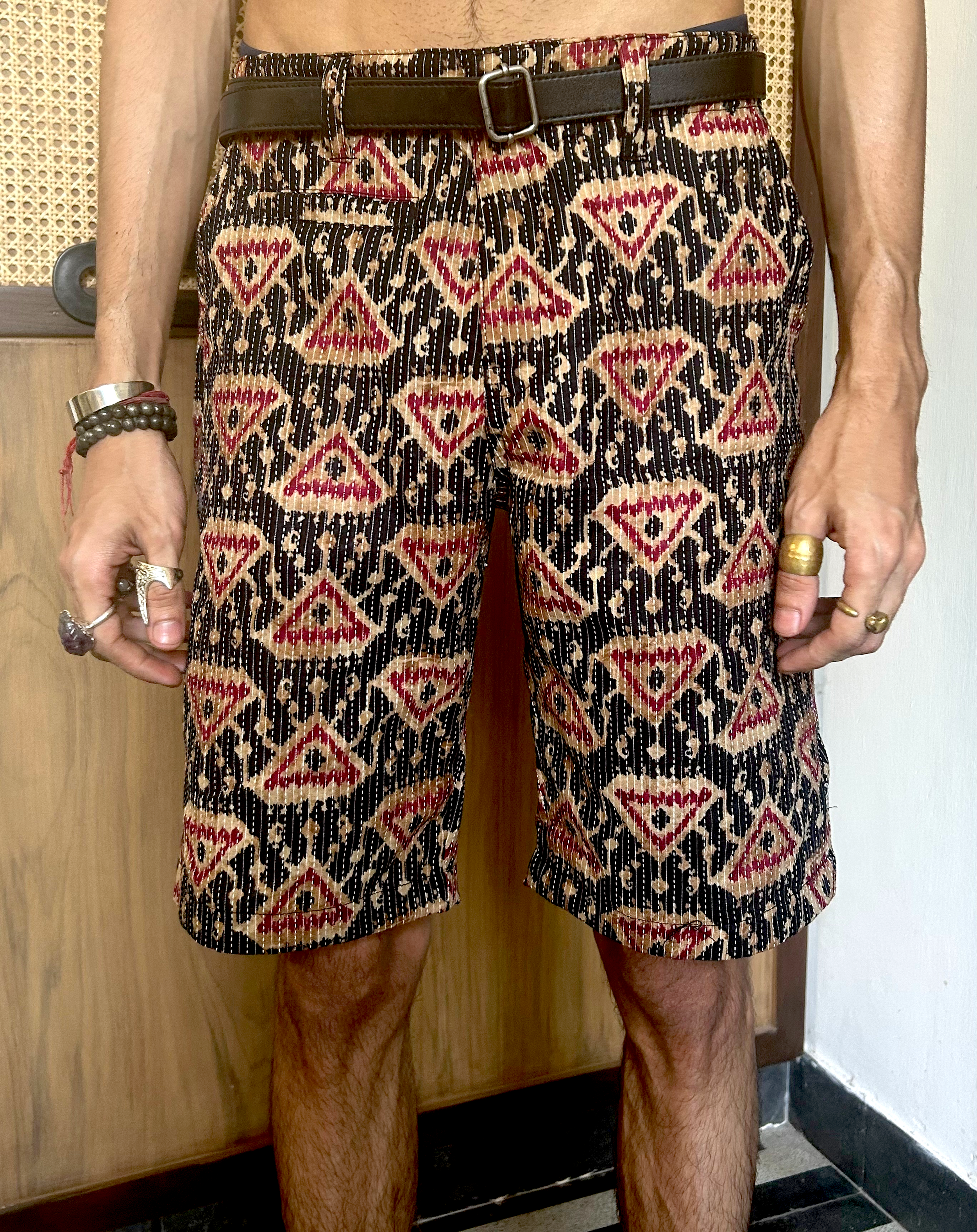 Mayan Shorts rt sk.png
