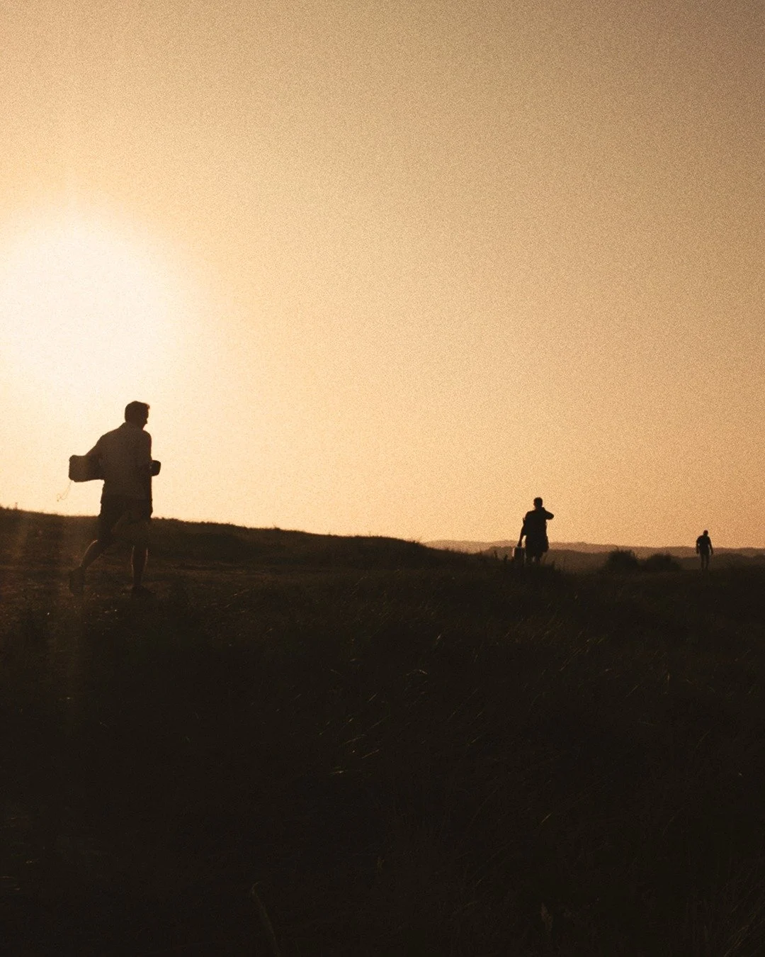 Just a few people, a camera, and a shared belief that every journey deserves to be remembered.

#ElevenMonkeysFilms #visualstorytelling #cinematicfilm #filmmakers #cinematography🎥 #shortfilms #travelfilm #storyteller #ﬁlmphotography #documentarystyl