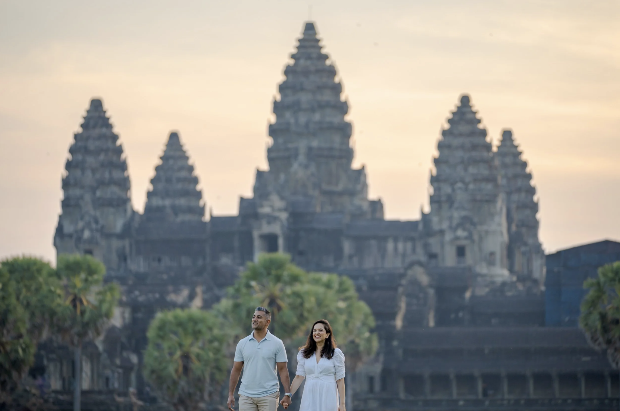 angkor-wat-couple