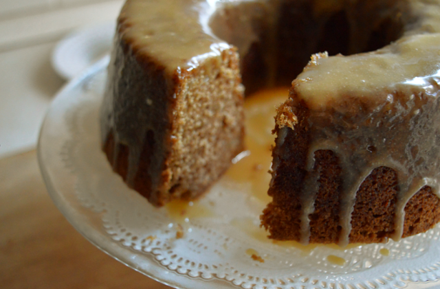 Apple Caramel Spice Cake