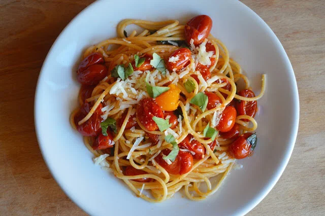 Spaghetti with Super Quick Cherry Tomato Sauce
