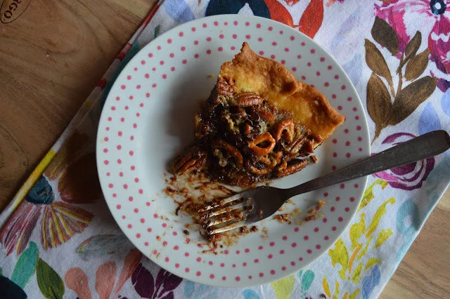 Pecan Chocolate Pretzel Pie 