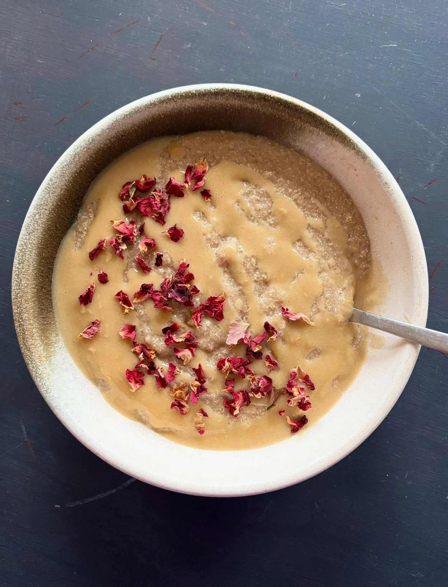 A return to simplicity&hellip; much needed after the holiday season. Ayurvedic breakfasts are about warmth and lightness, a creamy cooked grain with a little drizzle of something sweet to calm the nervous system and ease into the day.
.
Looking forwa