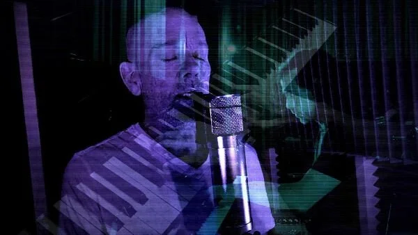 Michael Stipe (R.E.M.) og Big Red Machine går sammen og udgiver singlen ‘No Time For Love Like Now’