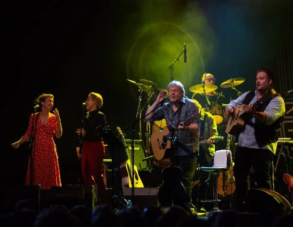 Sebastian med band er en stor musikalsk oplevelse - også på LP/CD