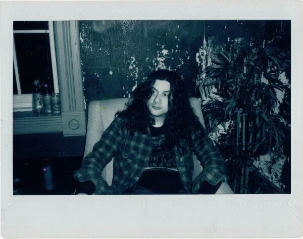 Kurt Vile annoncerer Speed, Sound, Lonely KV EP ude til oktober, og udgiver single featuring John Prine