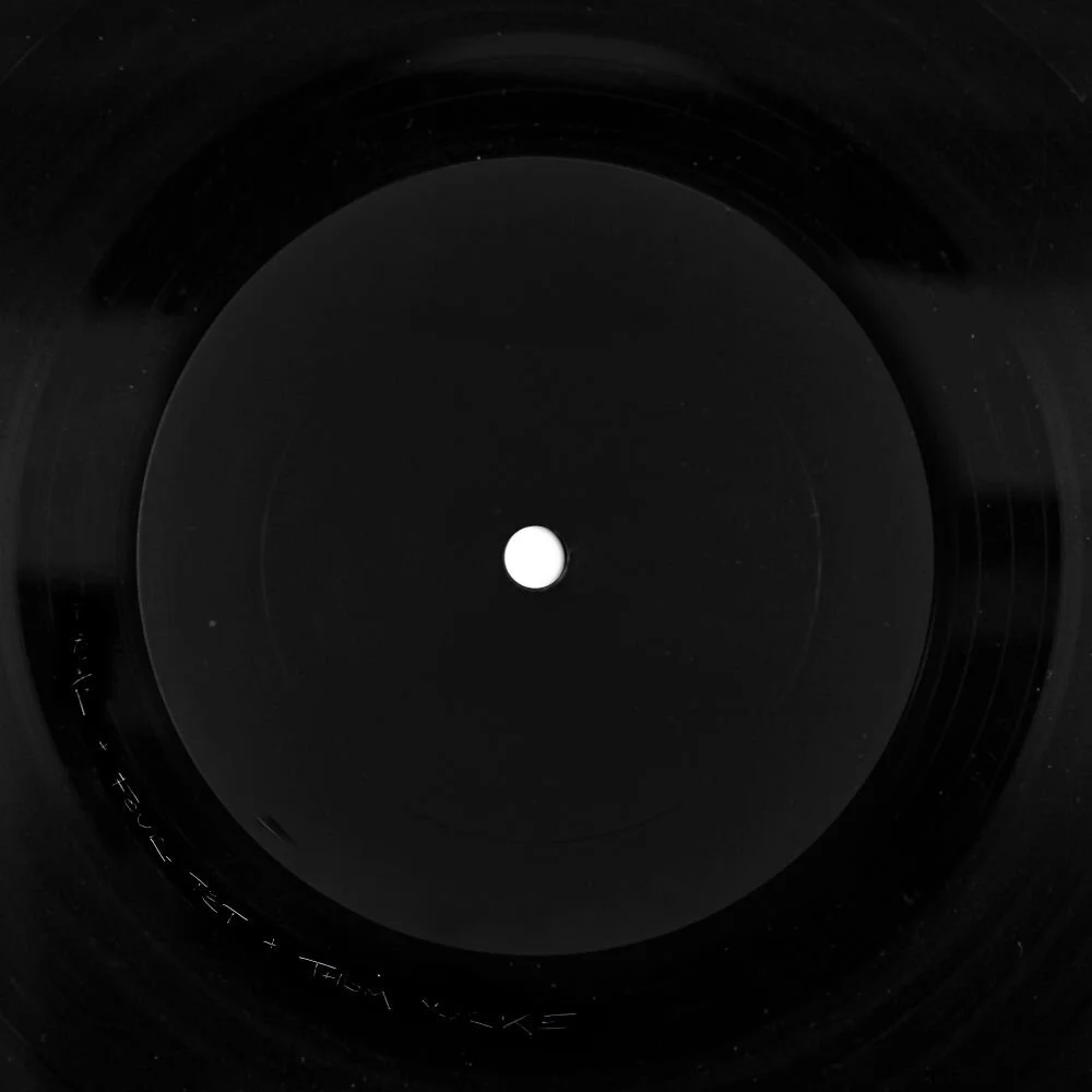 Burial + Four Tet + Thom Yorke udgiver to nye sange sammen – ude nu digitalt og på dobbelt A-side 12”