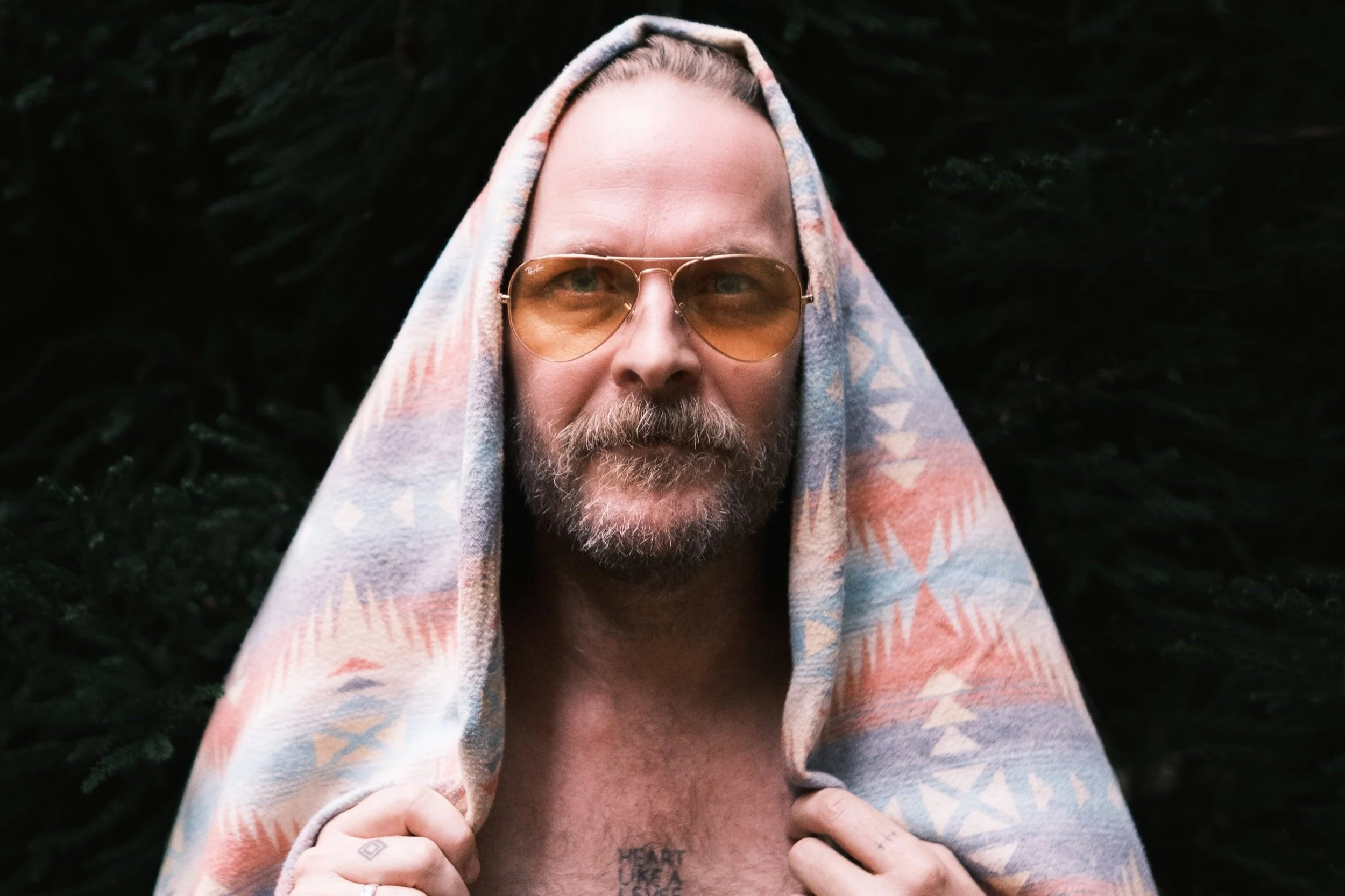 Hiss Golden Messenger annoncerer julealbum - Hør O Come All Ye Faithful allerede i morgen!