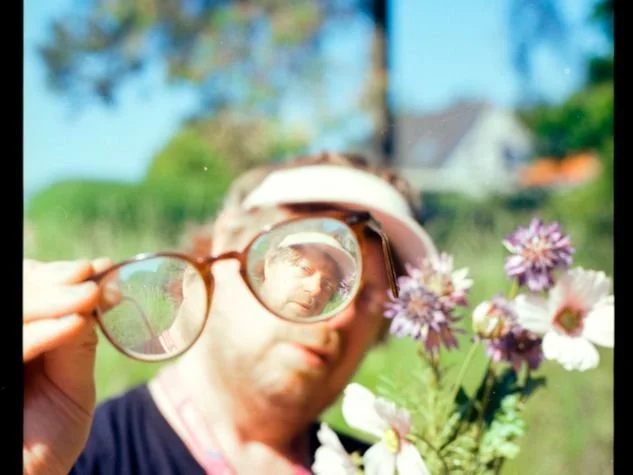 Jacob Bellens er klar med sit sjette soloalbum - Off My Meds udkommer 6. oktober