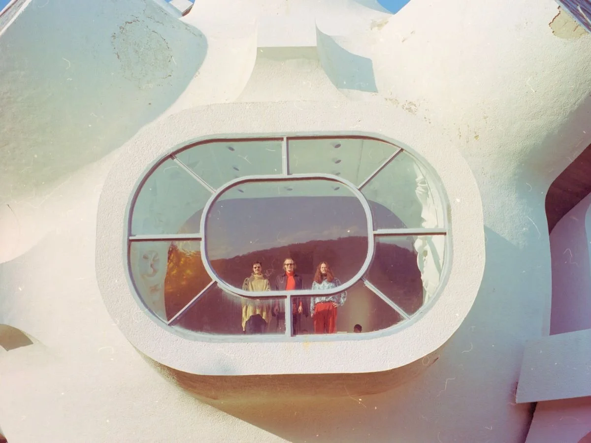 Efterklang deler ny single og video i forbindelse med premieren på dokumentarfilmen ’Efterklang: The Makedonium Band’