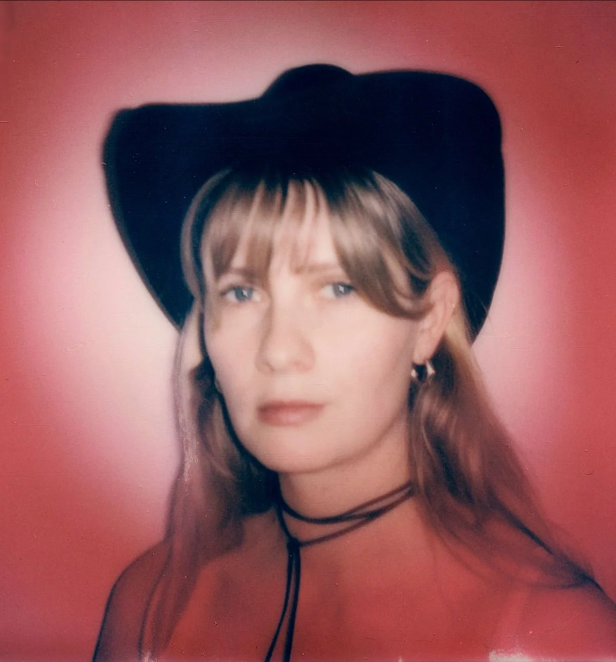 Stella Darla udgiver debutsinglen ’Salt’ - en miljøskildring forklædt som kærlighedssang