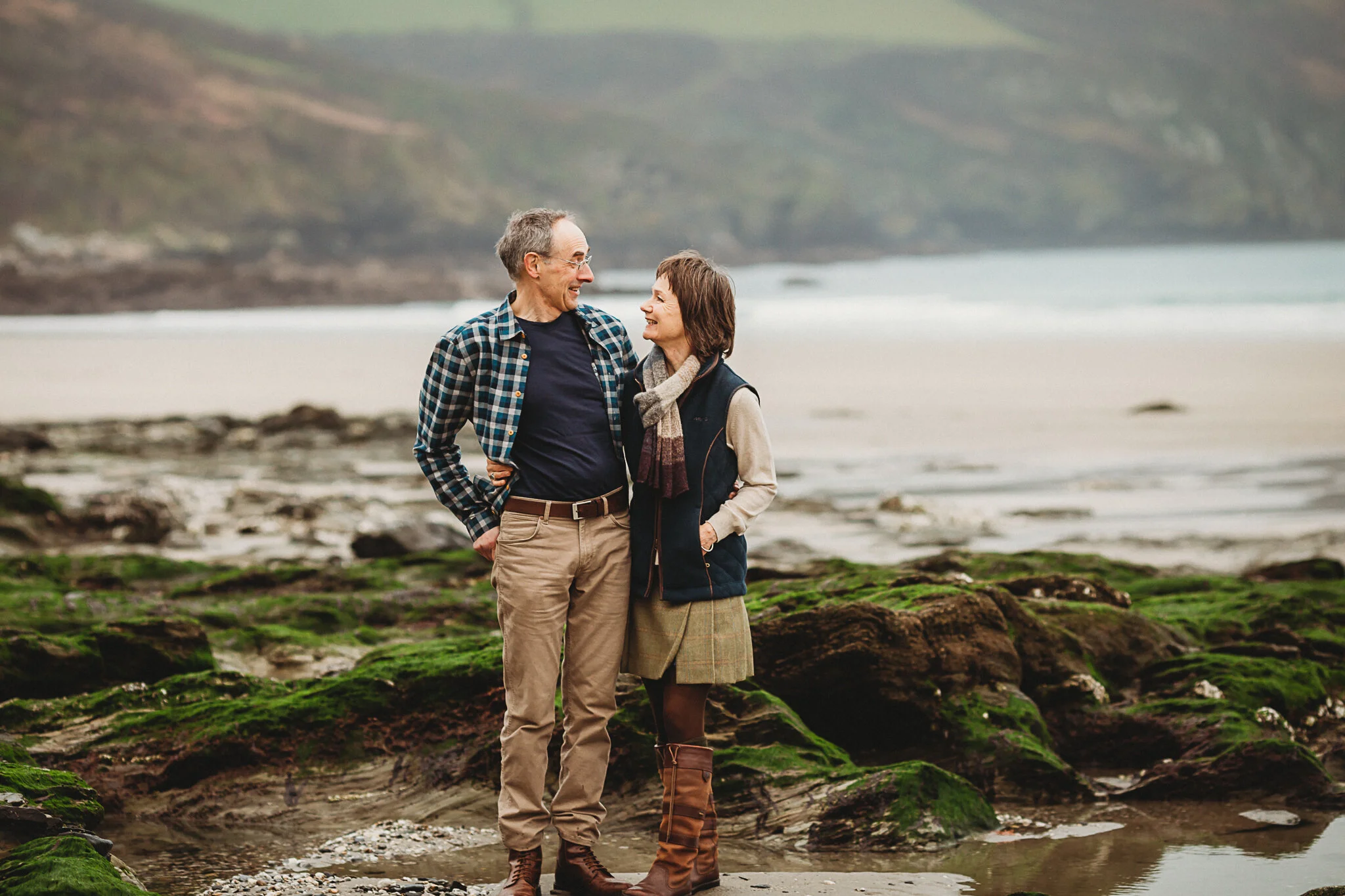 Shaking off the January blues with a mini couples session | Cornwall beach