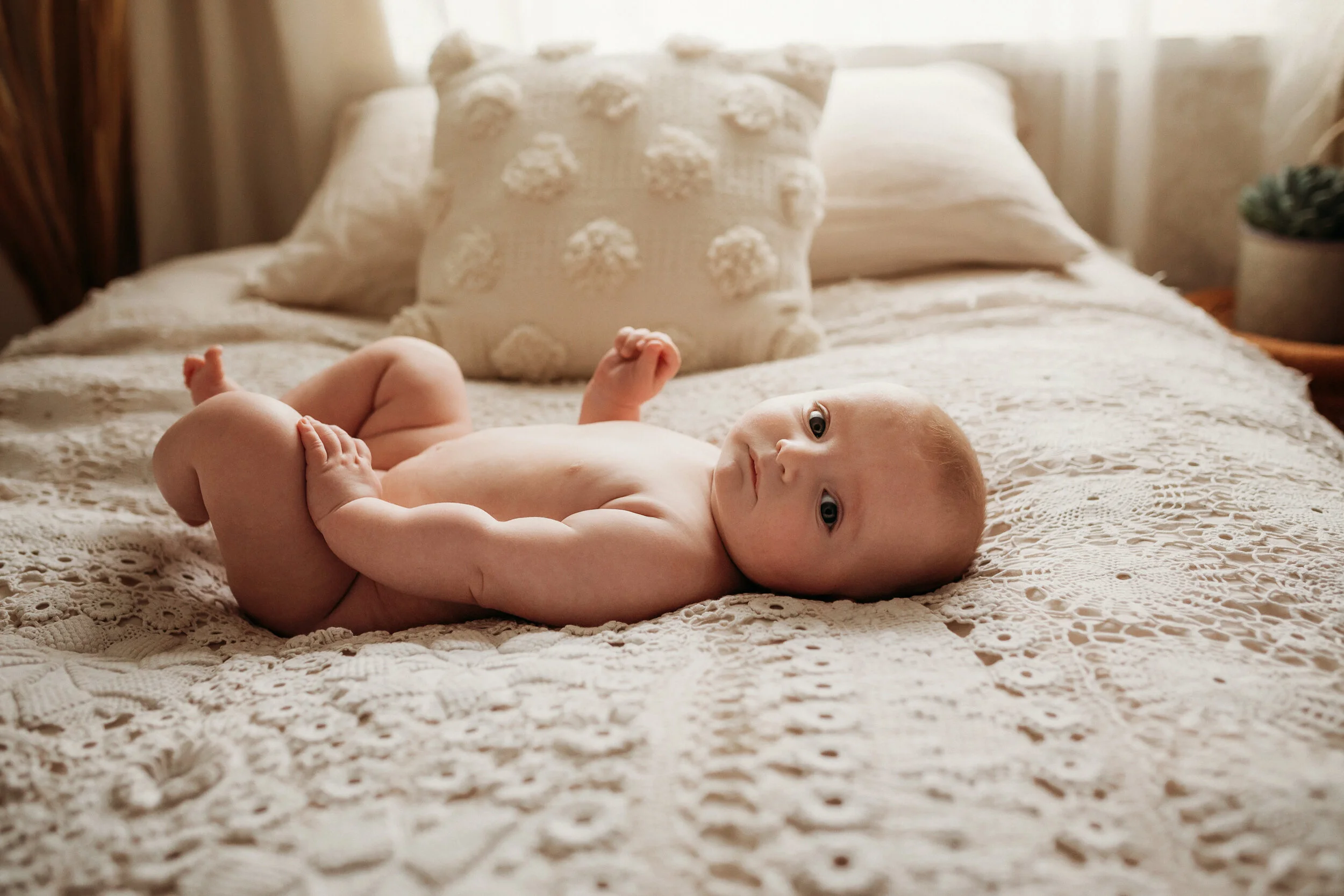 4 month old chunkster | milestone session for Jasper | Cornwall baby photographer