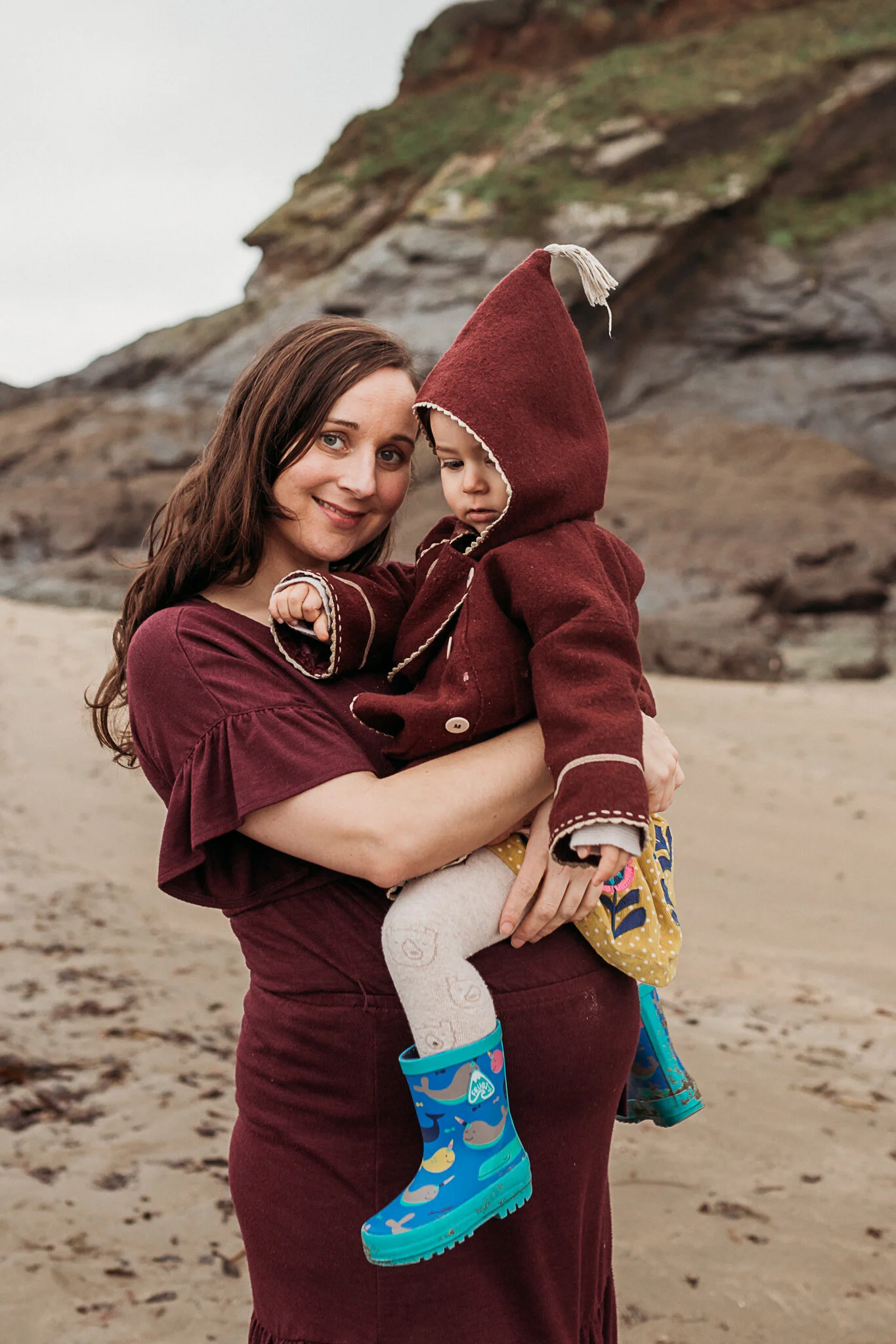 Bump and family shoot at Porthluney Beach, Cornwall