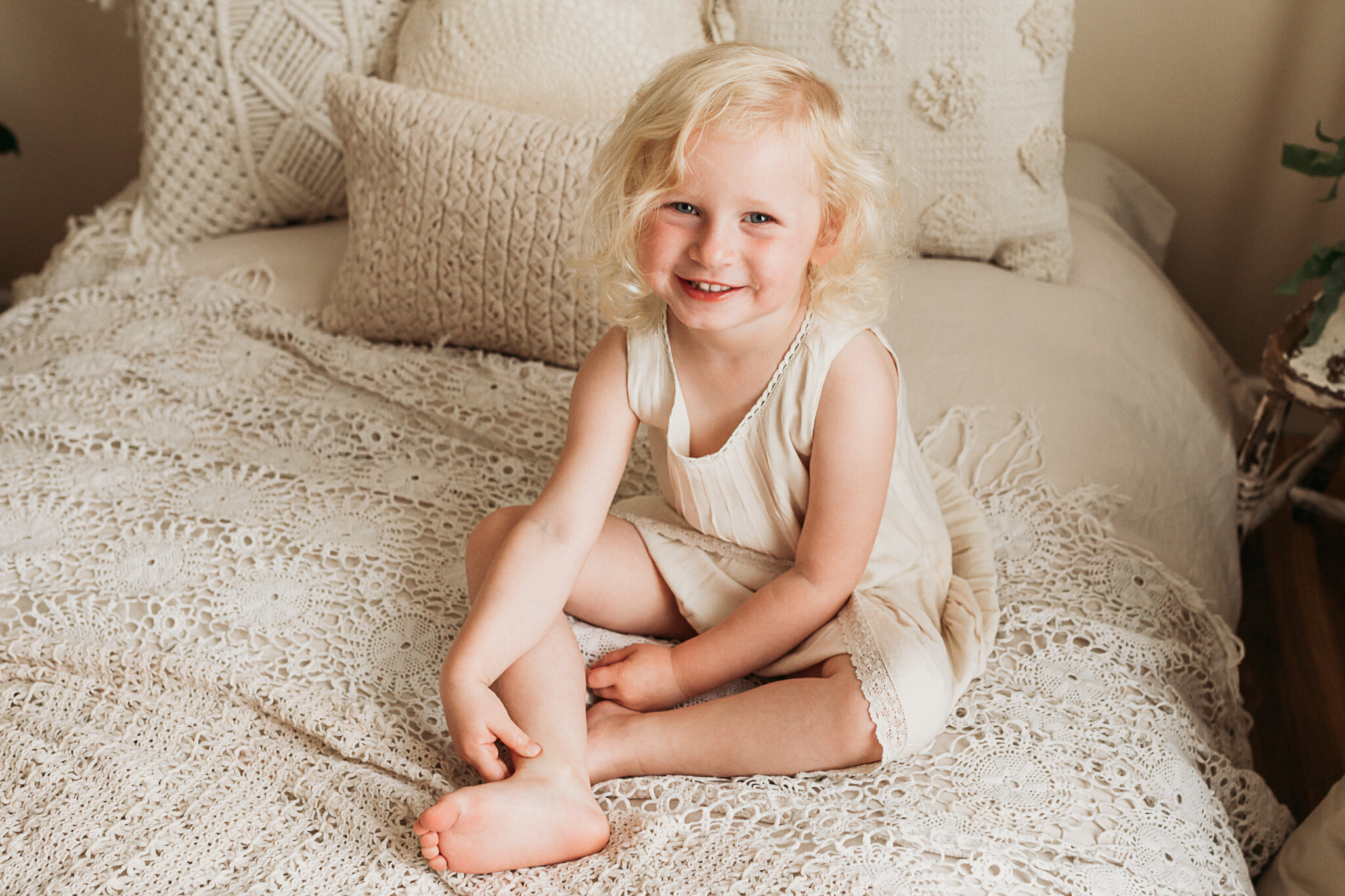 Newborn and toddler photoshoot - Koa & Mila