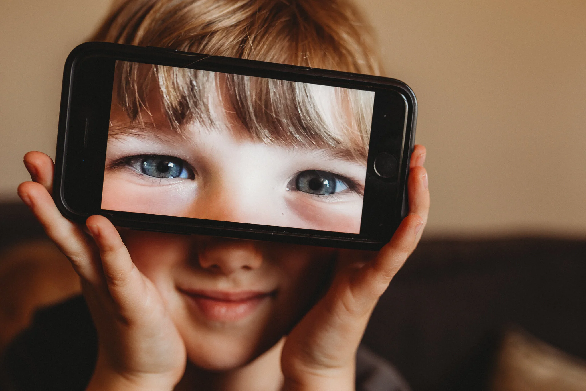 Lockdown Photo Challenge #2 - Phone face