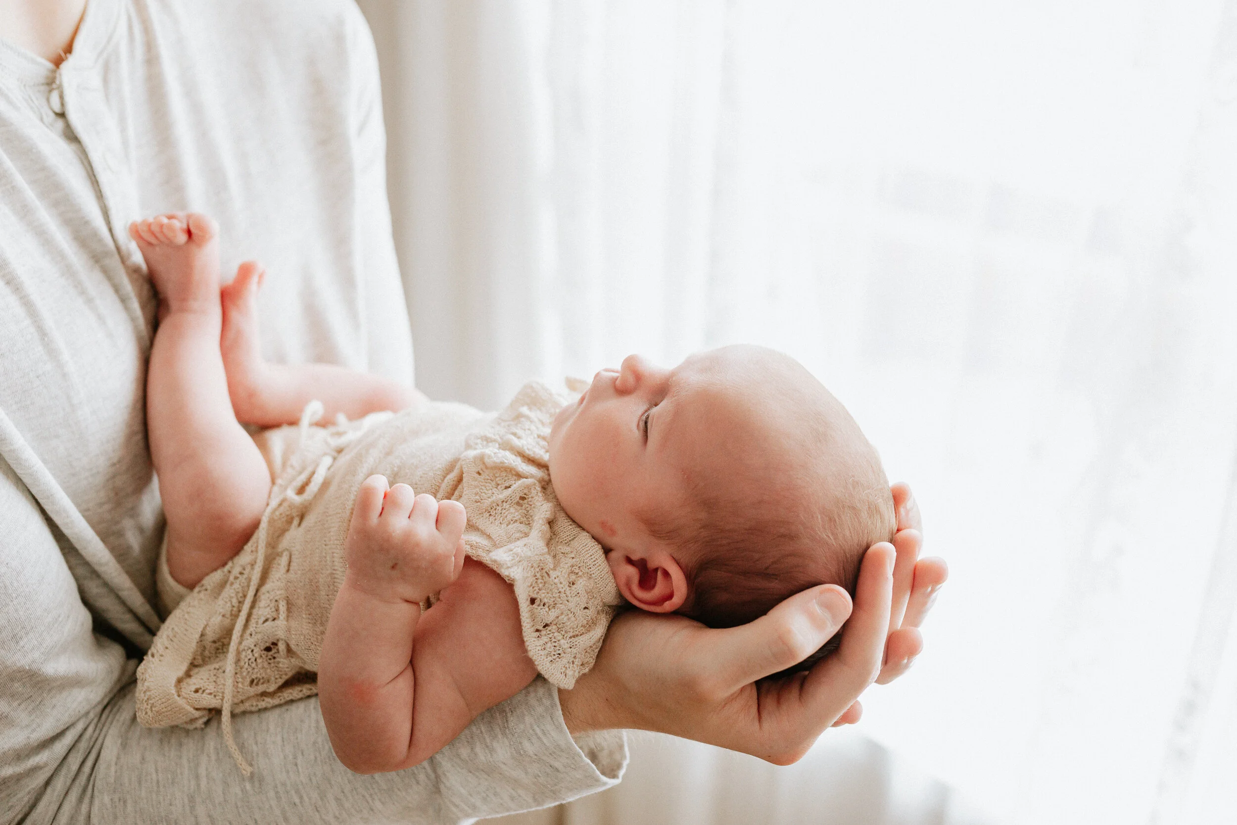 5 tricks for soothing an unsettled baby | Cornwall newborn photographer