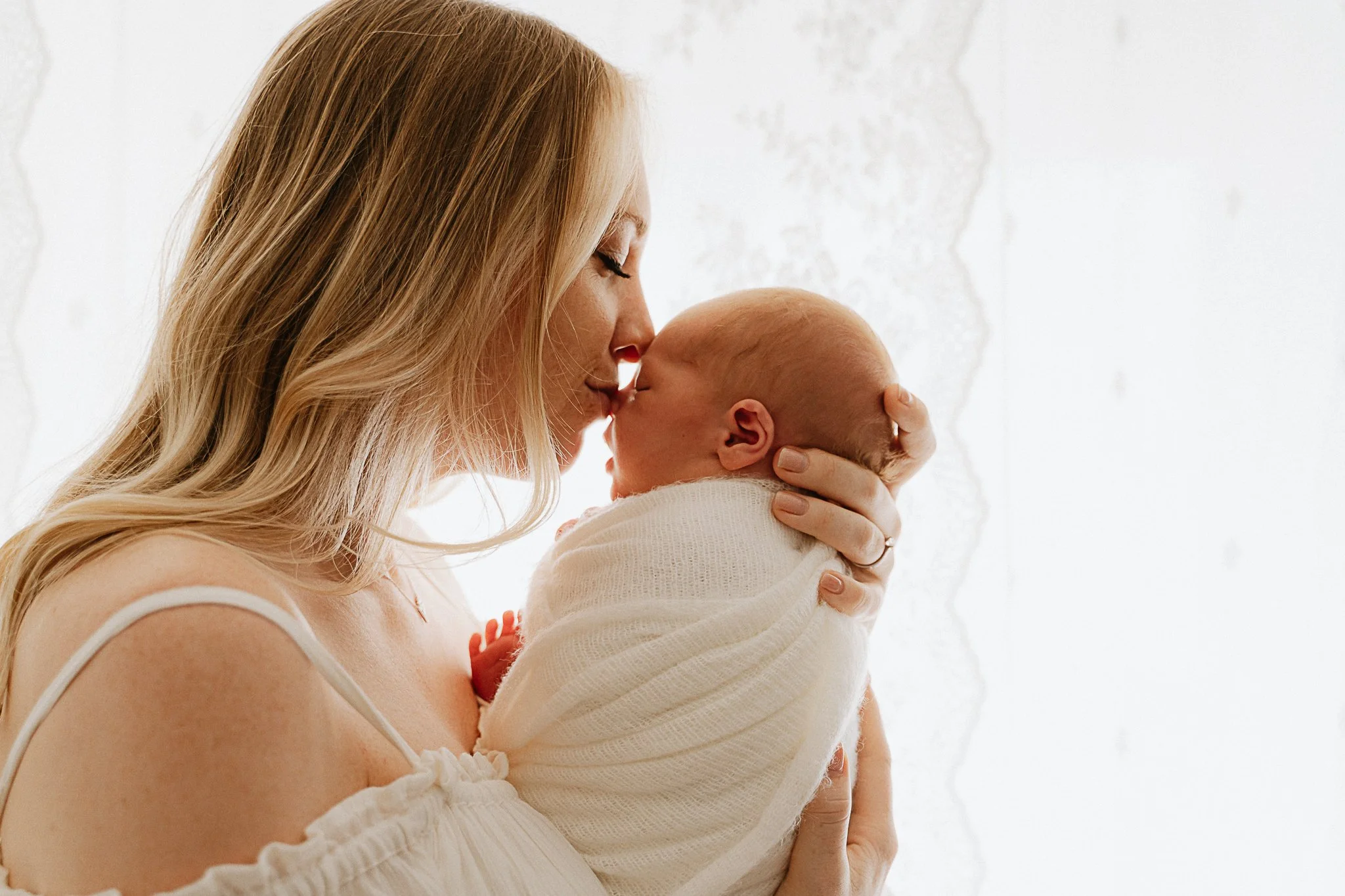 Natural newborn photo Cornwall