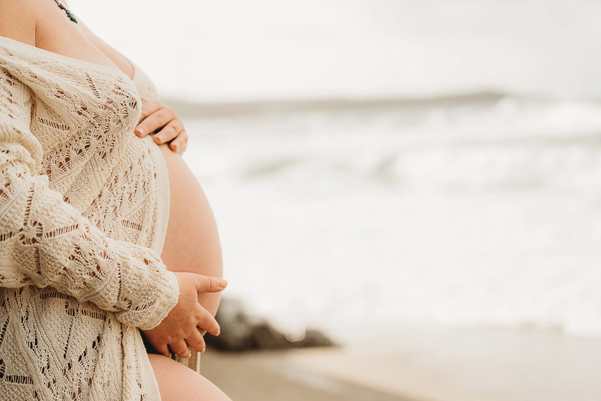 Babymoon maternity photoshoot in Newquay, Cornwall