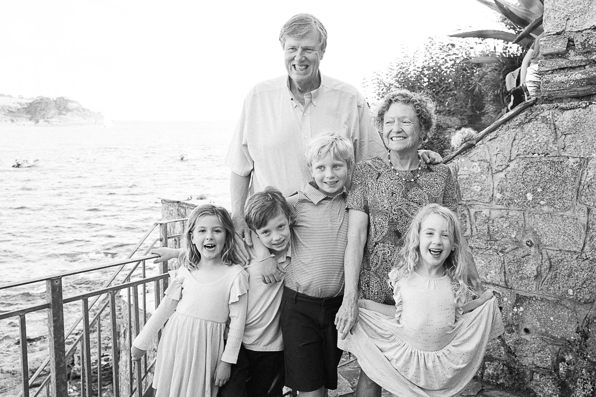 Extended family holiday photoshoot in St Mawes | Cornwall Family Photography
