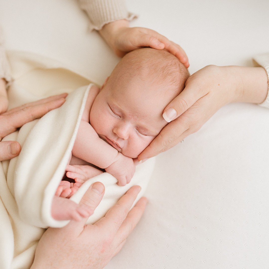 A newborn photoshoot is chance to put on the brakes and physically grab hold of a couple of those moments. 

I love this simple pose and all of the adoration it captures 💕

If you have a baby on the way, don't miss these precious moments - they're o