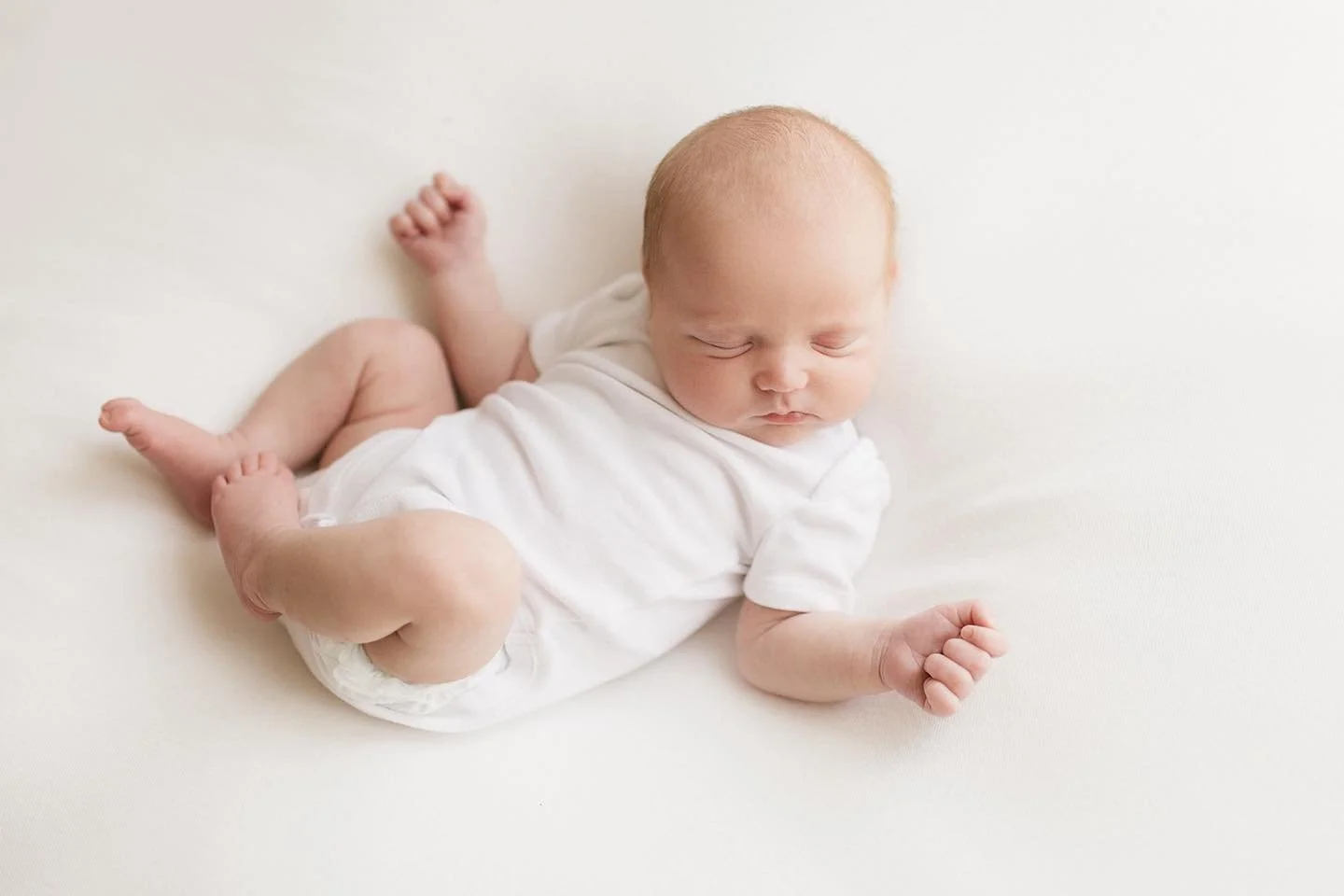 I've been busy with babies lately, and am still reeling from the fact that it's October!! And my own baby is turning 12 tomorrow 😮 

Love this gorgeous squish from a few weeks ago 💕
.
.
.
.
#naturalnewbornphotography #cornwallnewbornphotographer #n