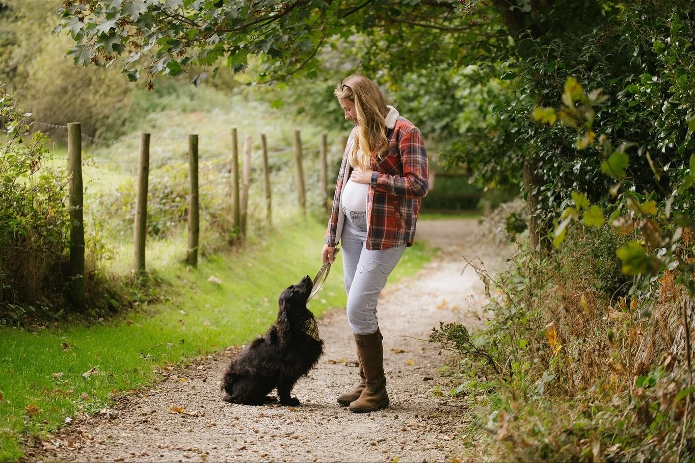 Well it is definitely Autumn out there now! This was a month or so ago before the colours started to change - looking forward to some shots in the same spot soon to compare the difference 😍
.
.
.
.
#cornwalllife #cornishlife #maternityphotoshoot #co