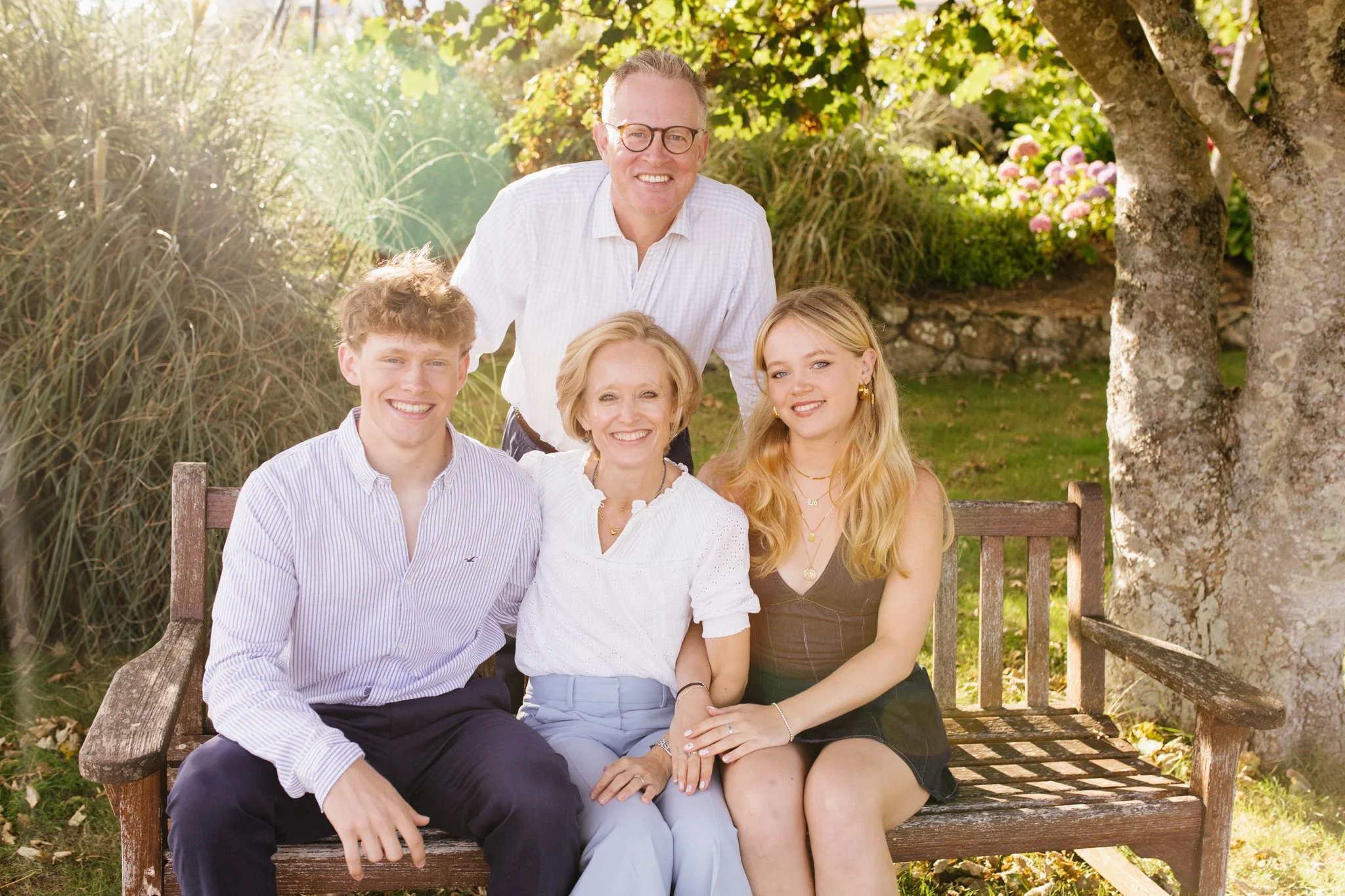 Extended family photoshoot Cornwall