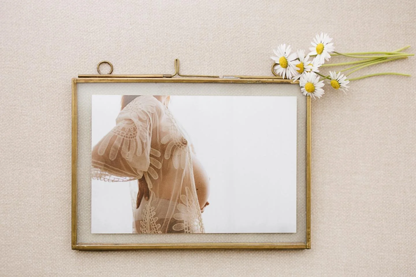 Maternity photos deserve a spot in your home - they don't have to dominate, but a small frame somewhere to remind you of a simpler time. A beautiful time. 

A short chapter of your journey 🌼 
.
.
.
.
#momentsofmotherhood #cornwallmum #maternityshoot