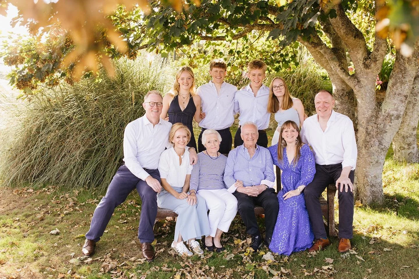 It's that time of year when I start getting a lot of enquiries for extended family sessions. I love doing them! However hard it may seem to coordinate multiple groups to be ready at a time of day that might not be ideal for everyone, it's so worth al