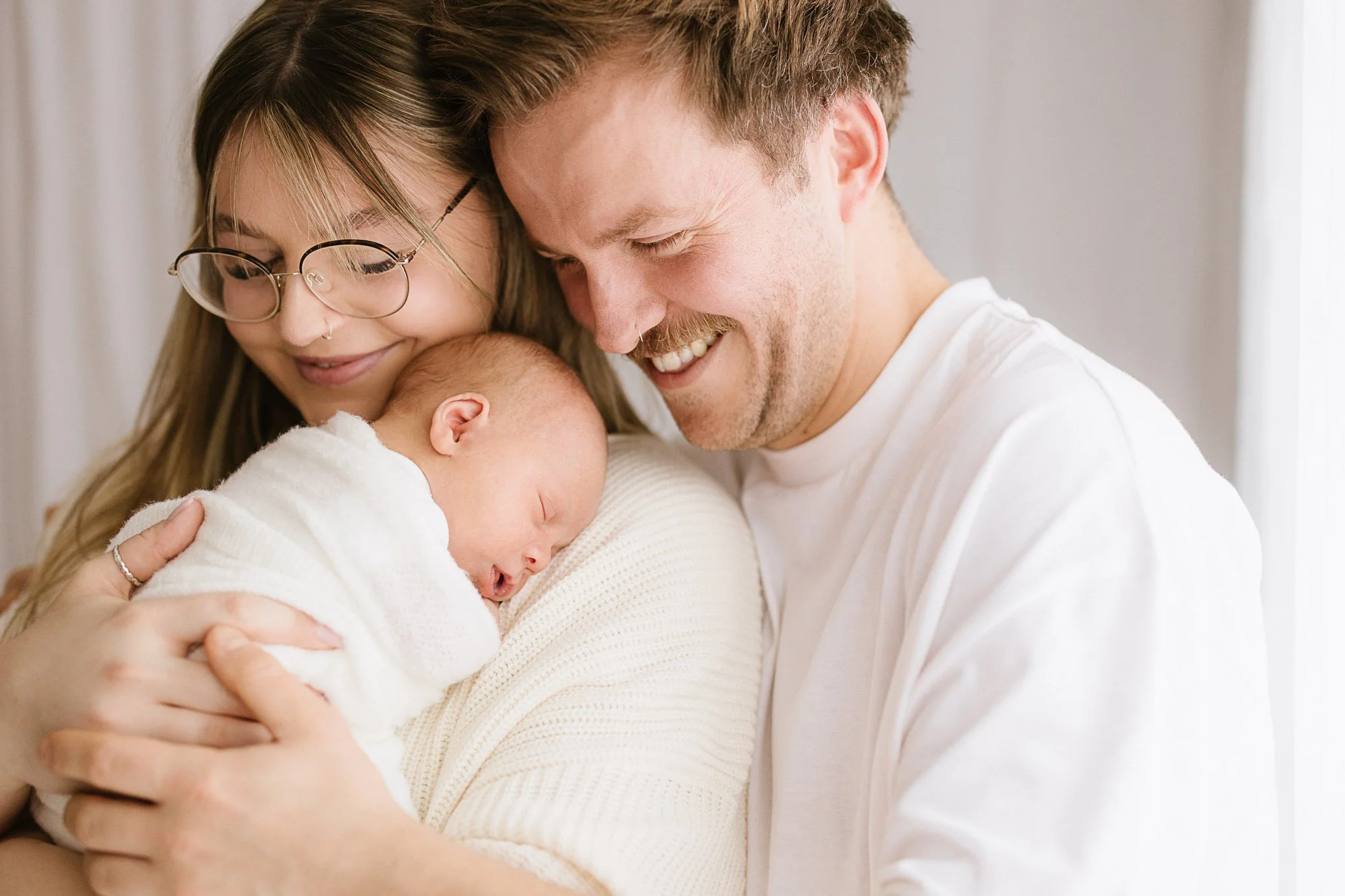Newborn photographer Cornwall.jpg