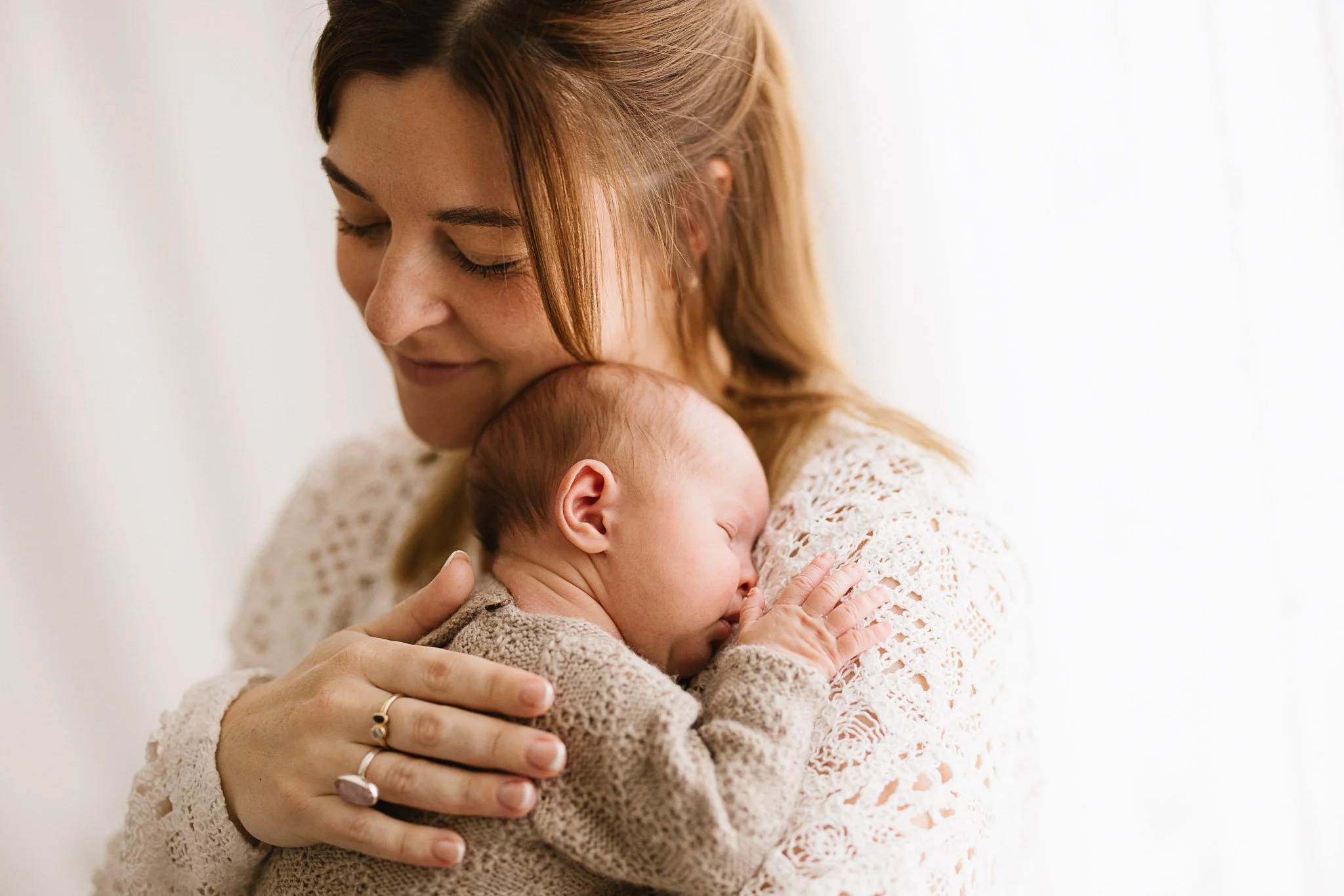 Newborn photographer Cornwall-36.jpg